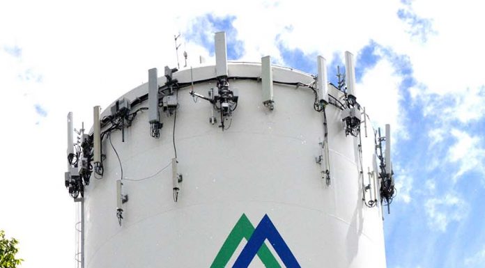 Man claims Deux-Montagnes water tower antennae cause cancer Man claims Deux-Montagnes water tower antennae cause cancer