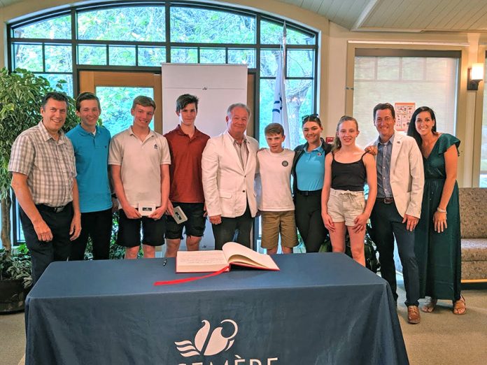 Rosemère honours young athletes for outstanding achievements Rosemère honours young athletes for outstanding achievements