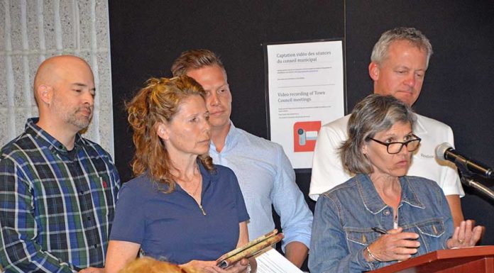 Des Vignobles St. in Rosemère seriously needs fixing, say residents Des Vignobles St. in Rosemère seriously needs fixing, say residents