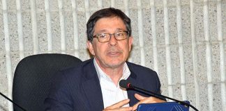 Mayor Westram expresses confidence in D-G Guy Benedetti Mayor Westram expresses confidence in D-G Guy Benedetti