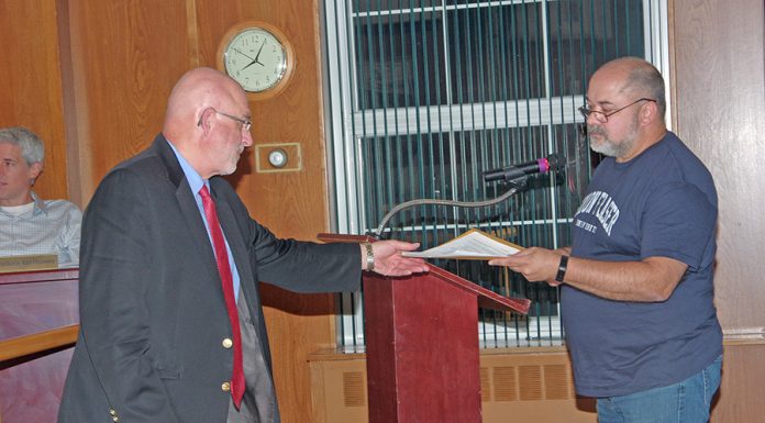 DM city council hears complaints about speeding, herbicides DM city council hears complaints about speeding, herbicides