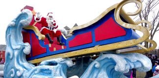 Record crowds attend Deux-Montagnes Santa Claus Parade