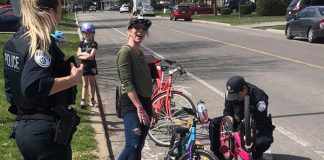 Thérèse-De Blainville PD officers to the rescue