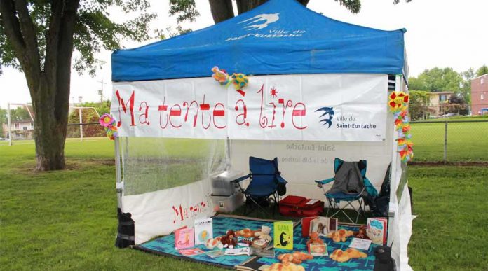 The Guy-Bélisle library outdoors this summer!