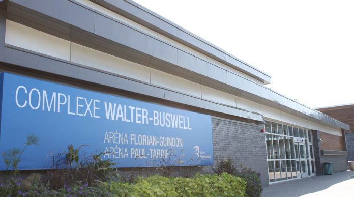 Private ice time for residents of Saint-Eustache rental at Complexe Walter-Buswell