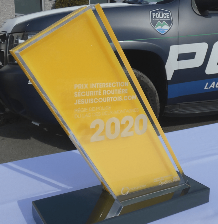 The “Je suis courtois.com” campaign wins the SAAQ road safety intersection award