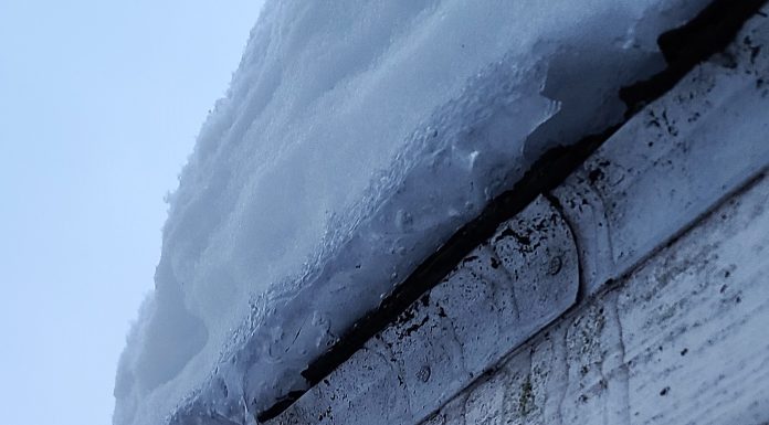 When is it time to remove snow from your roof?