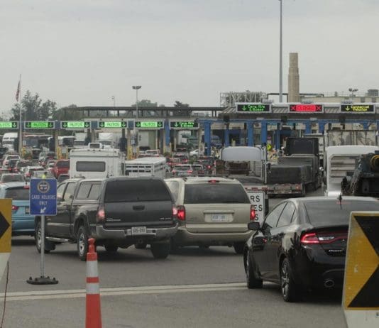 Starting August 9, 2021, Ottawa announces easing of border measures for fully vaccinated travellers only!