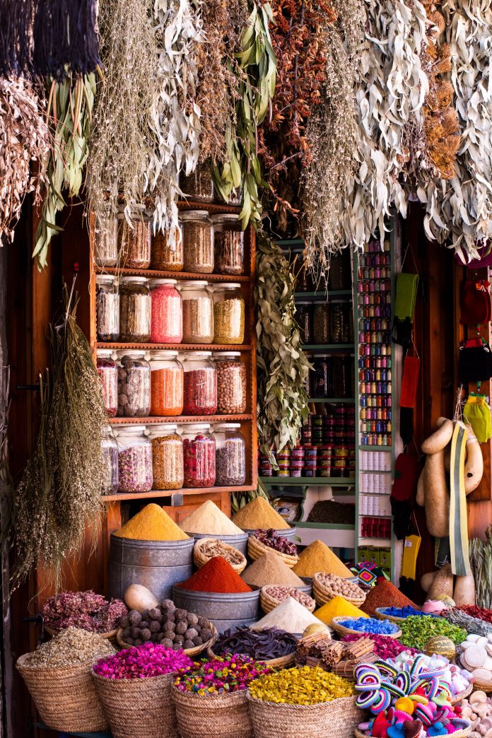 An ephemeral gourmet minimarket