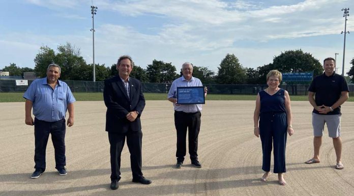Inauguration of the Larry-Bélisle baseball field at Clair Matin park