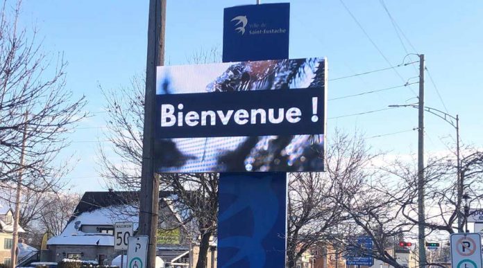 Replacement of electronic billboards in Saint-Eustache