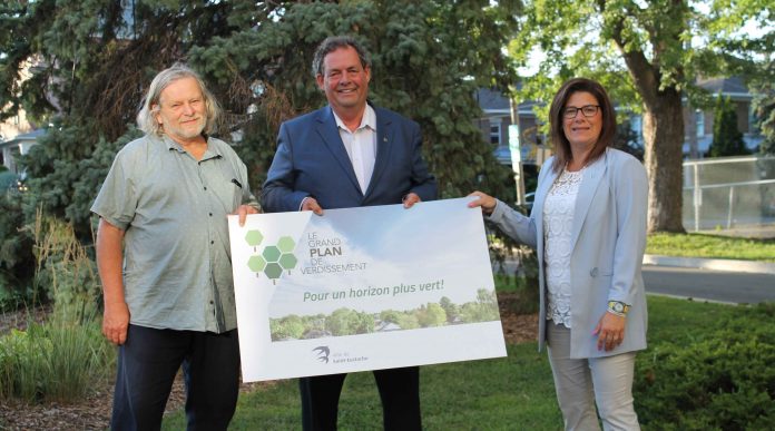 Saint-Eustache fight climate change by planting an additional 800 trees