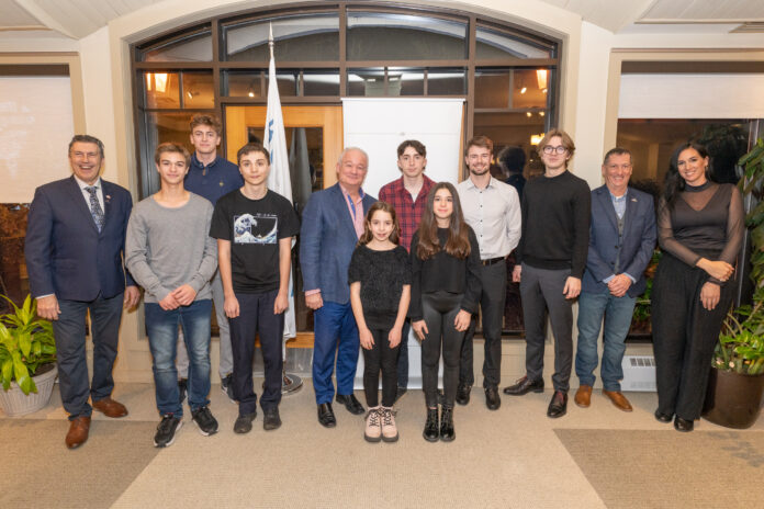 Celebrating Excellence: Rosemère Honors Young Achievers in Atrium Ceremony