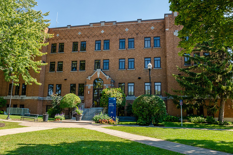 Sainte-Thérèse in the Hot Seat: Storm Debby Sparks Urgent Public Forum