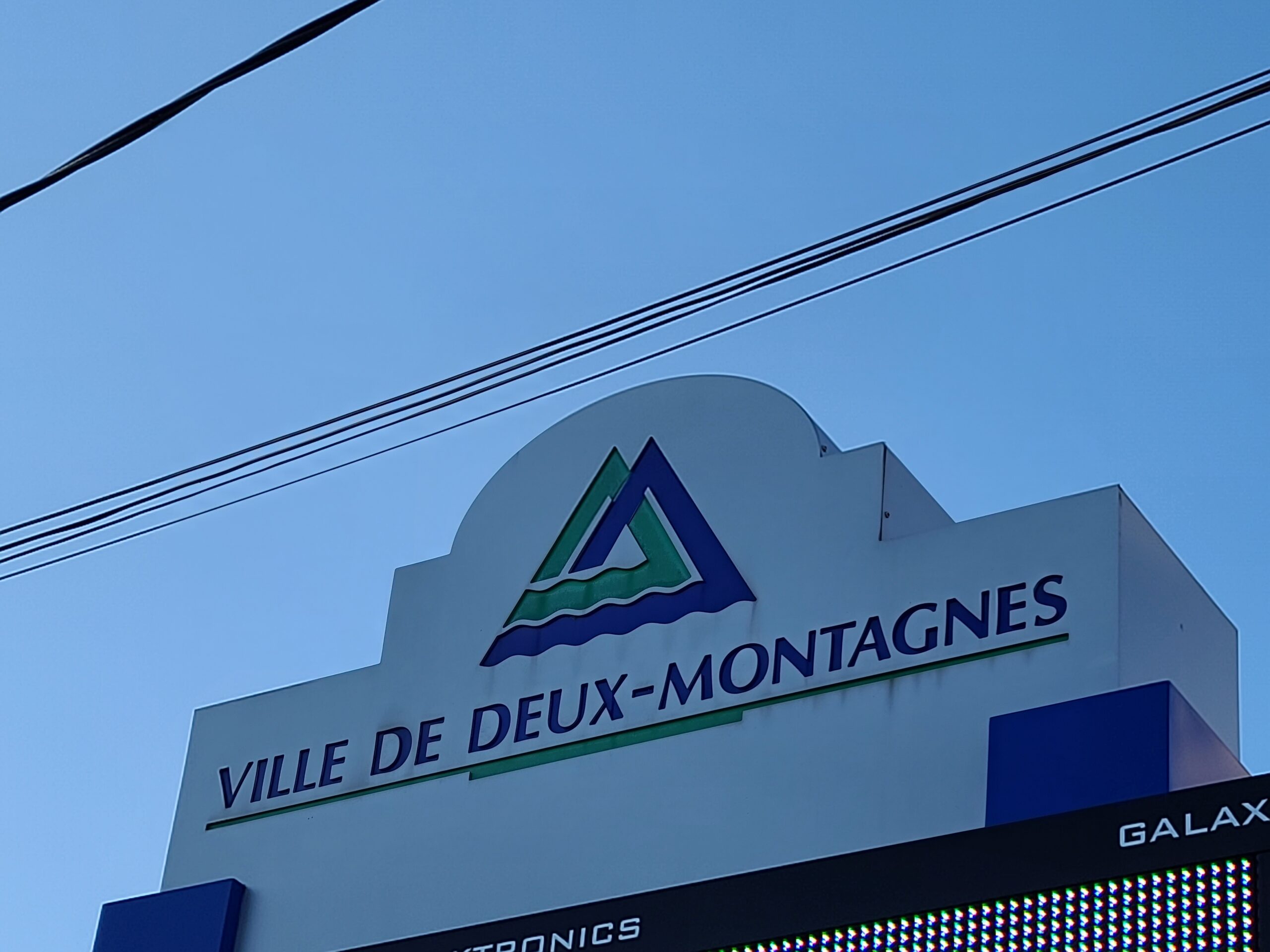 Tax Relief in Deux-Montagnes: City Slashes Rates Amid Property Value Surge
