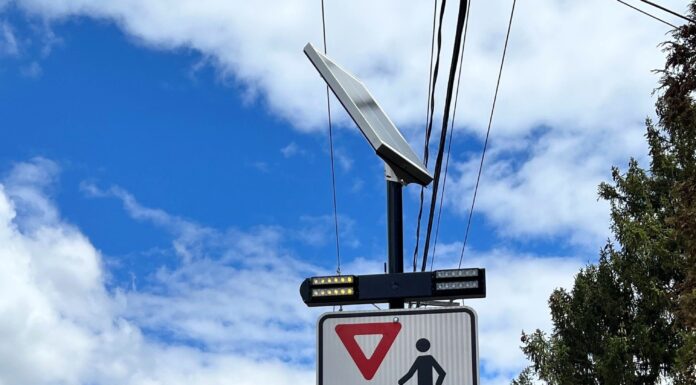 New Flashing Crosswalks Installed Along Chemin d’Oka to Improve Pedestrian Safety