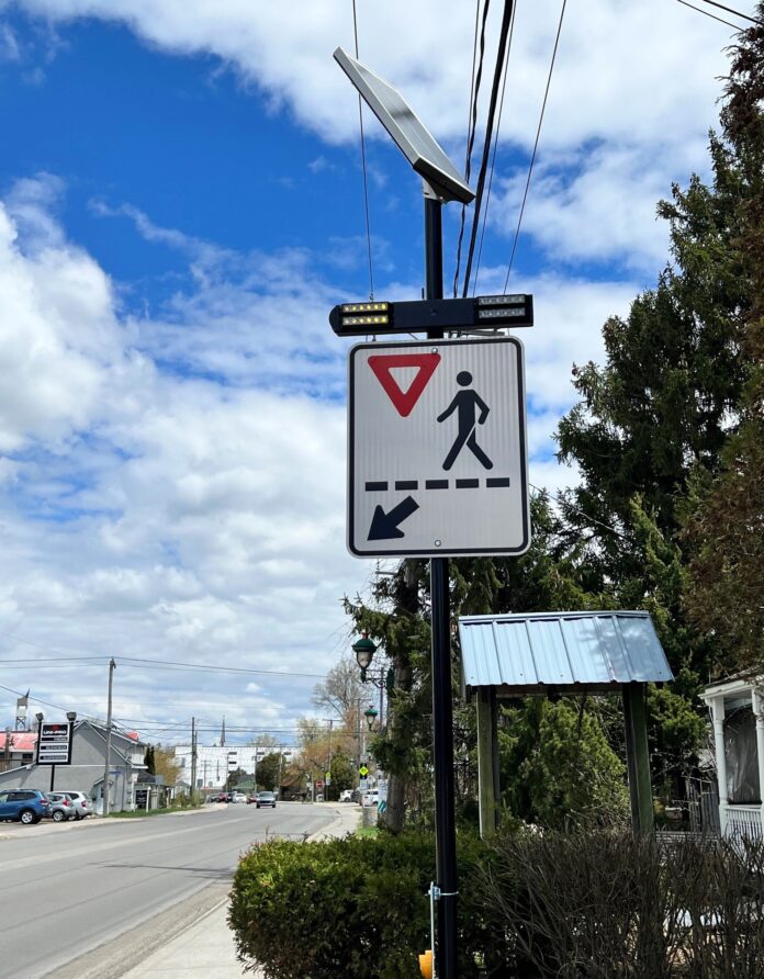 New Flashing Crosswalks Installed Along Chemin d’Oka to Improve Pedestrian Safety